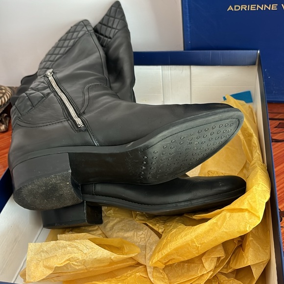Adrienne Vittadini boots - Picture 7 of 8